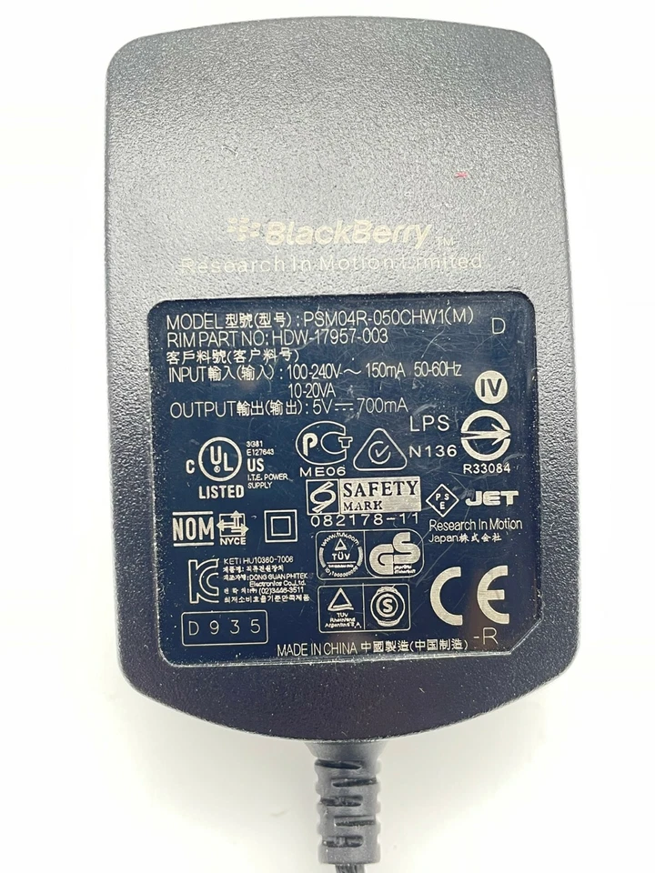 Genuine BlackBerry Charger Adapter Model PSM04R-050CHW1(M) - Image 2 of 2