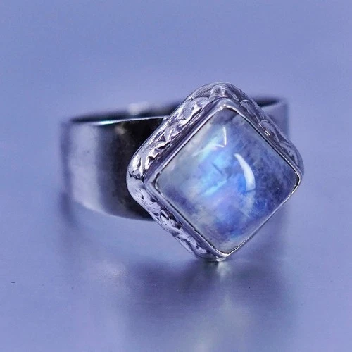Size 6.5, vintage Sterling 925 silver handmade ring with moonstone