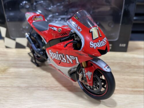 Minichamps 1/12 ScalRuben Xaus . Yamaha YZR-M1. Fortuna Yamaha team. MotoGP 2005 - Picture 2 of 19