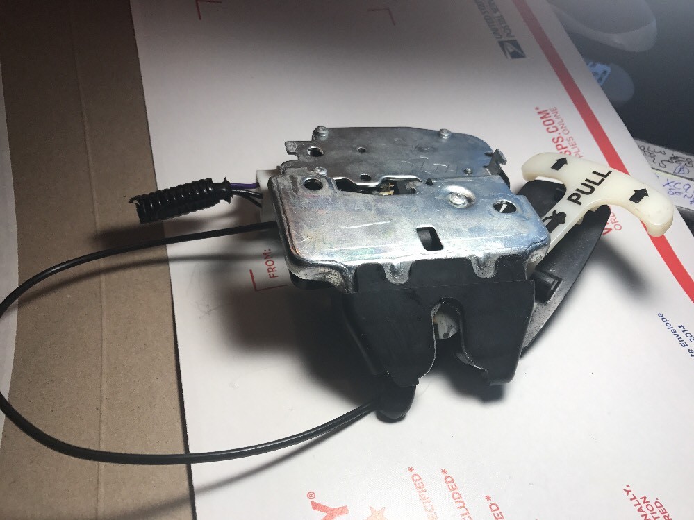 0912 NISSAN ALTIMA SEDAN REAR TRUNK LID LOCK LATCH RELEASE ACTUATOR