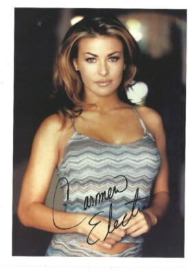 5 x 7   Photo Actress Carmen Electra Pre Printed Autograph