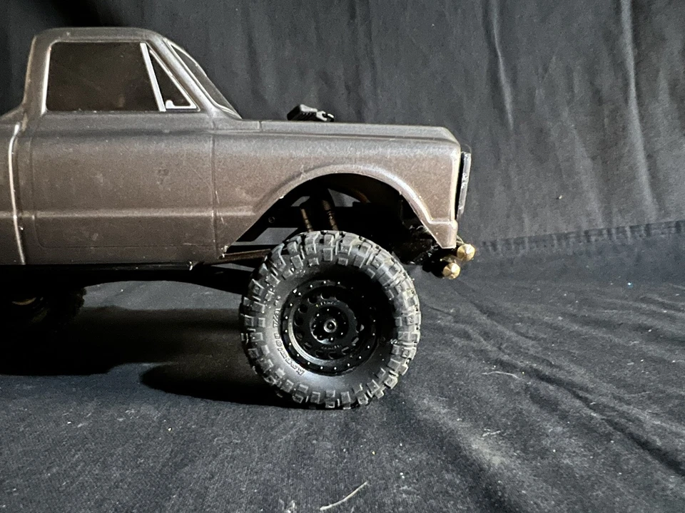 Axial SCX24 C10 Extreme Brass Push Bar Bumper - Image 2 of 4