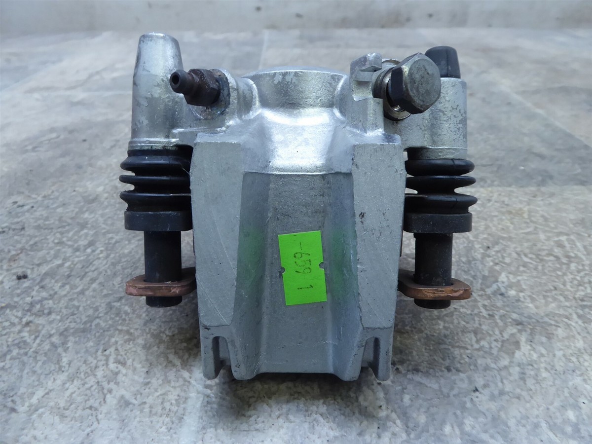1985 Kawasaki Ninja ZX600 K659-1. right front brake caliper