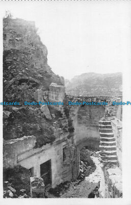 R167169 Les Baux. Eyguieres Tor. The corps of garde Treppe. E. C