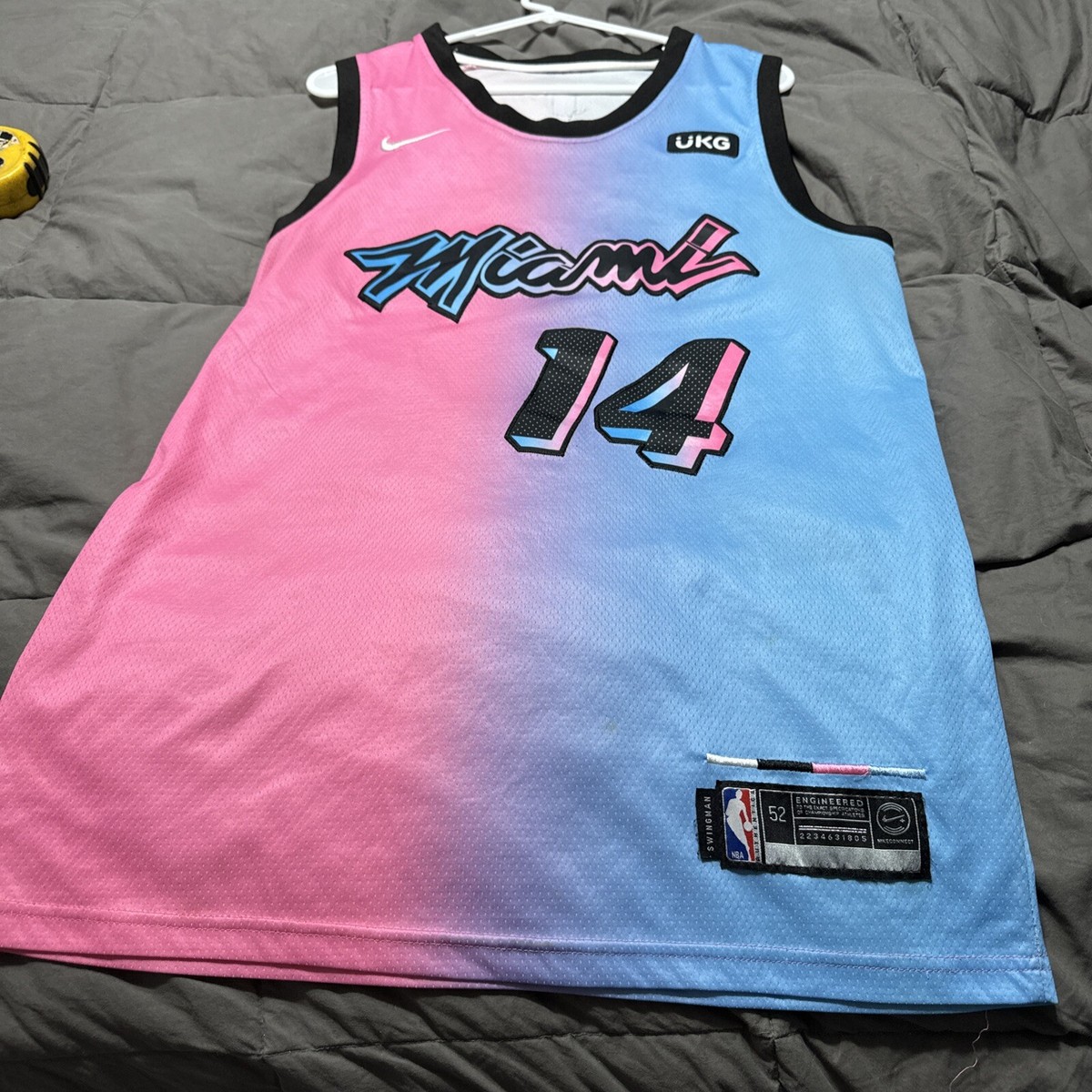 【未使用・新品】Miami Heat Tyler Herro ジャージ Mサイズ Tyler Herro 2021 Miami Heat City Connect Nike Swingman