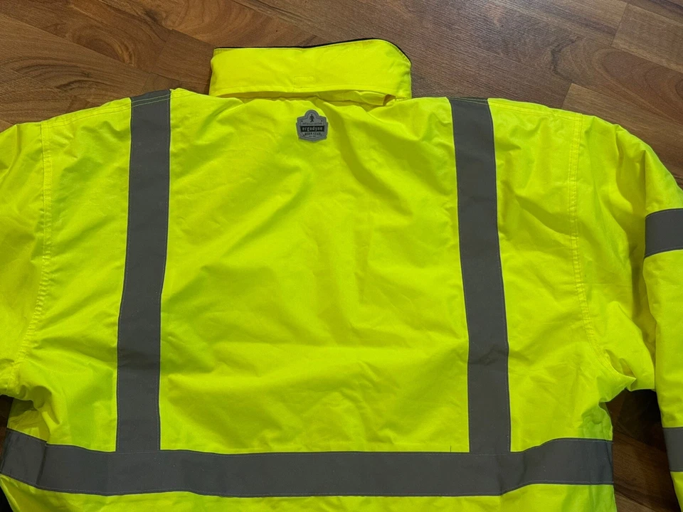 Ergodyne BE TENACIOUS WORK GEAR Sz 4 XL Reflective Quilted Coat Inset Hood Zip - Image 4 of 4