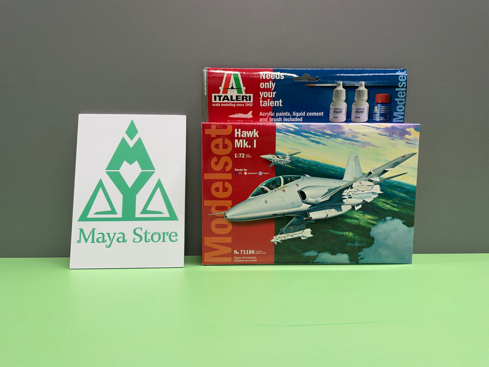 HAWK MK1   MODEL SET - Italeri  1:72