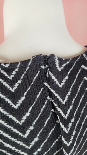Women’s LUSH Blouse Top Tunic Size Medium 100% Rayon - Picture 3 of 8