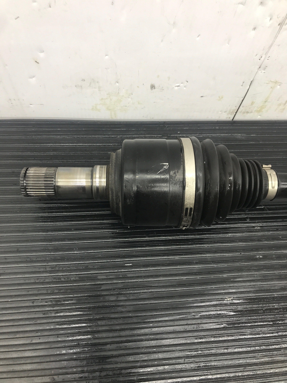 2014 - 2019 MASERATI GHIBLI OEM RH RIGHT REAR CV AXLE SHAFT ASSEMBLY 670005453