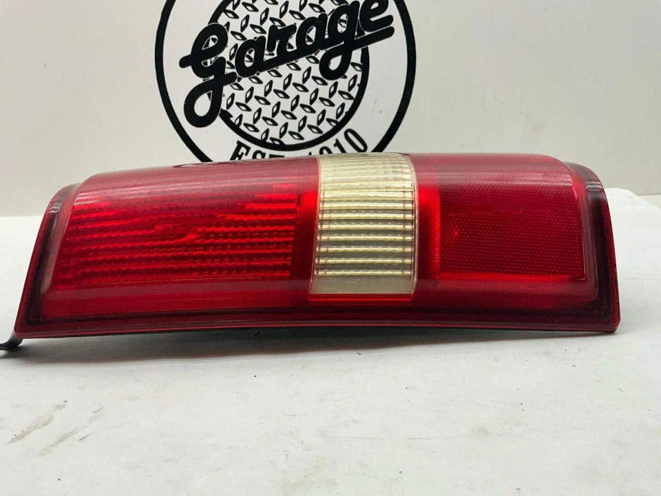 Tail Light Assembly CHEVY EXPRESS 3500 Left 03-24 — 第 3/4 张图片