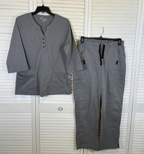 Butter-Soft Stretch Scrub Set Women s Size Medium Pewter Gray 3/4 Sleeve