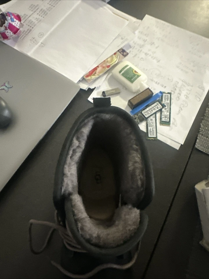 Botas impermeáveis masculinas UGG Harkley 13 pretas - Imagem 3 de 3