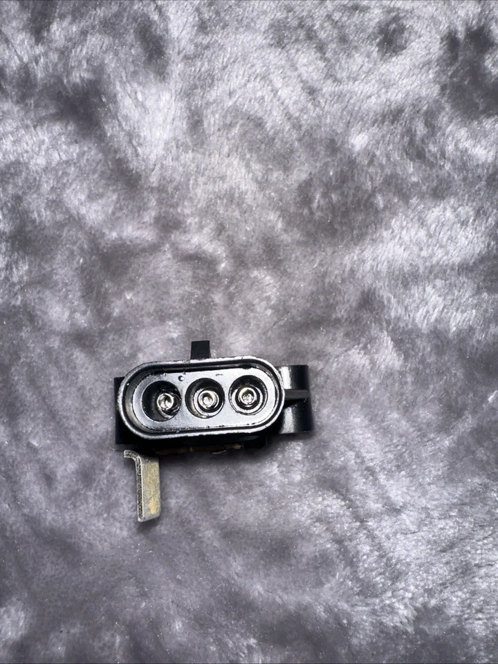 Sensor de posición del acelerador para Chevrolet GMC EC1037 Hecho en EE. UU. - ¡Envío rápido! Foto 2 de 4