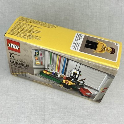 LEGO Promotional: Minifigure Factory (5005358)