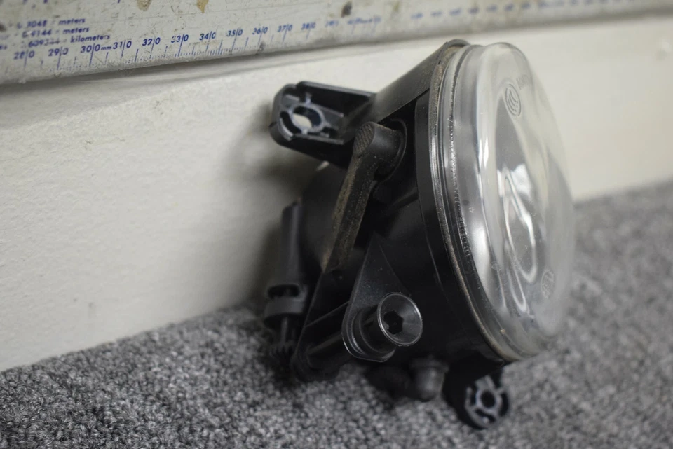 2009 - 2012 年奥迪 A4 A5 A6 左侧雾灯工厂原始设备制造商 — 第 2/4 张图片