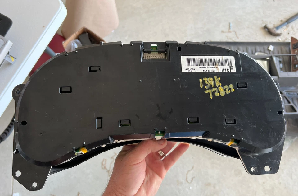 Velocímetro Chevy GMC Suburban Silverado Tahoe Yukon 2003-2005 15114649 139 k Foto 3 de 4