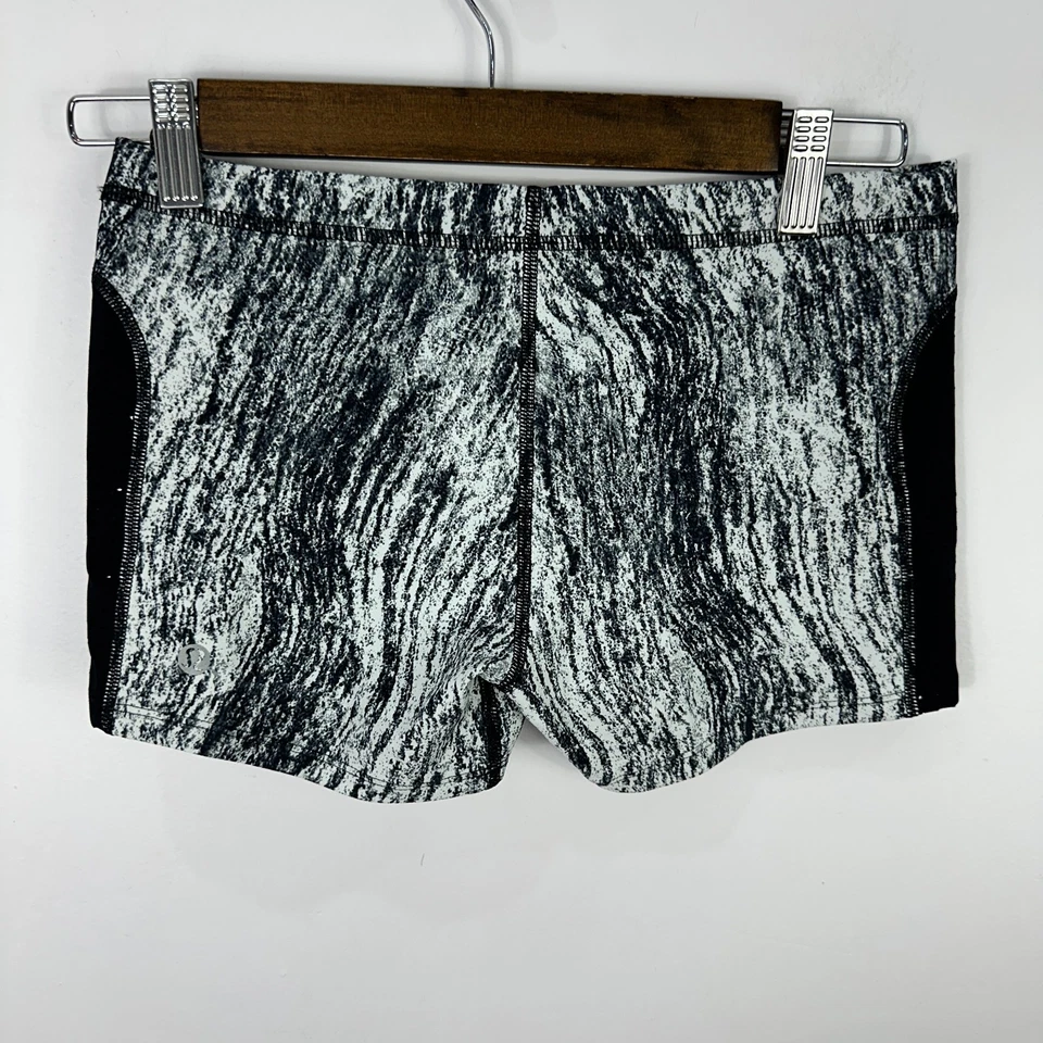 Lululemon Water Sweat 2 Swim Short Black White Print Mesh Panel Hybrid Beach - Image 4 of 4
