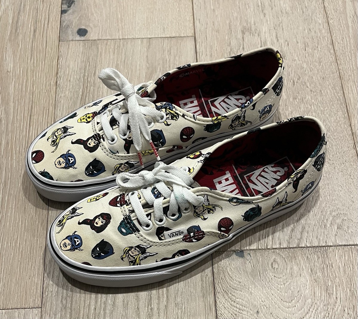 VANS Authentic Marvel Heads 2018 Superhero Print White Canvas Lace Ups Mens US 7 Vans X Marvel Authentic Marvel Heads Cream Canvas Sneakers  main image 2