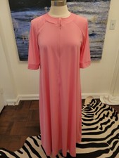Vintage Vanity Fair Nylon Full Length Housecoat Robe Size SMALL Excellent Pink 