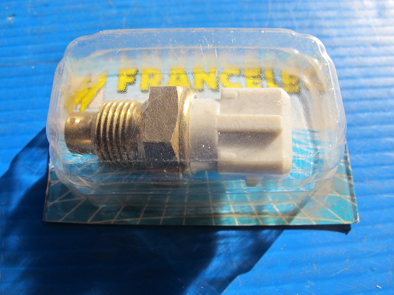Capteur transmetteur de température d'huile Francelec pour véhicules vintage PSA