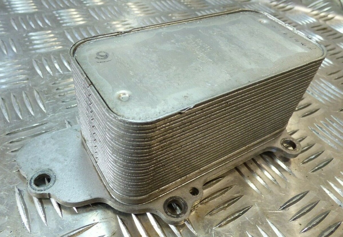 Jeep Grand Cherokee WK2 3,0 CRD Ölkühler 10016462 UFI 080752 | eBay