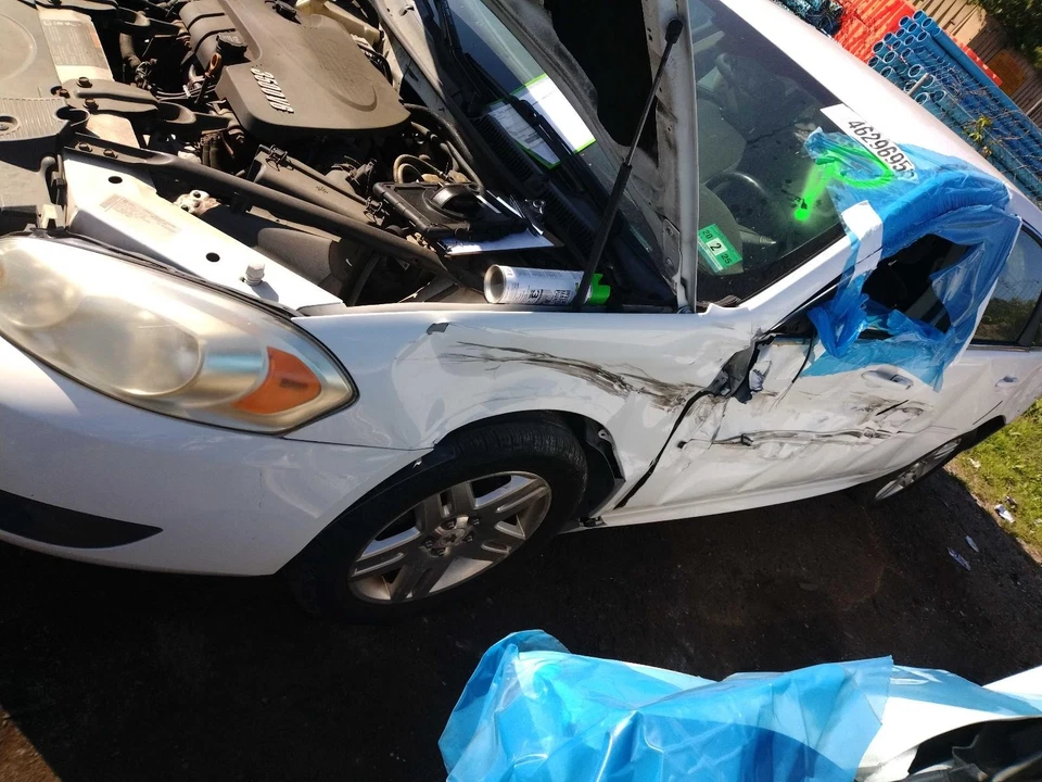 Conjunto de puerta trasera derecha usado lado trasero se adapta a: Chevrolet Impala 2011 con alineación Foto 2 de 4