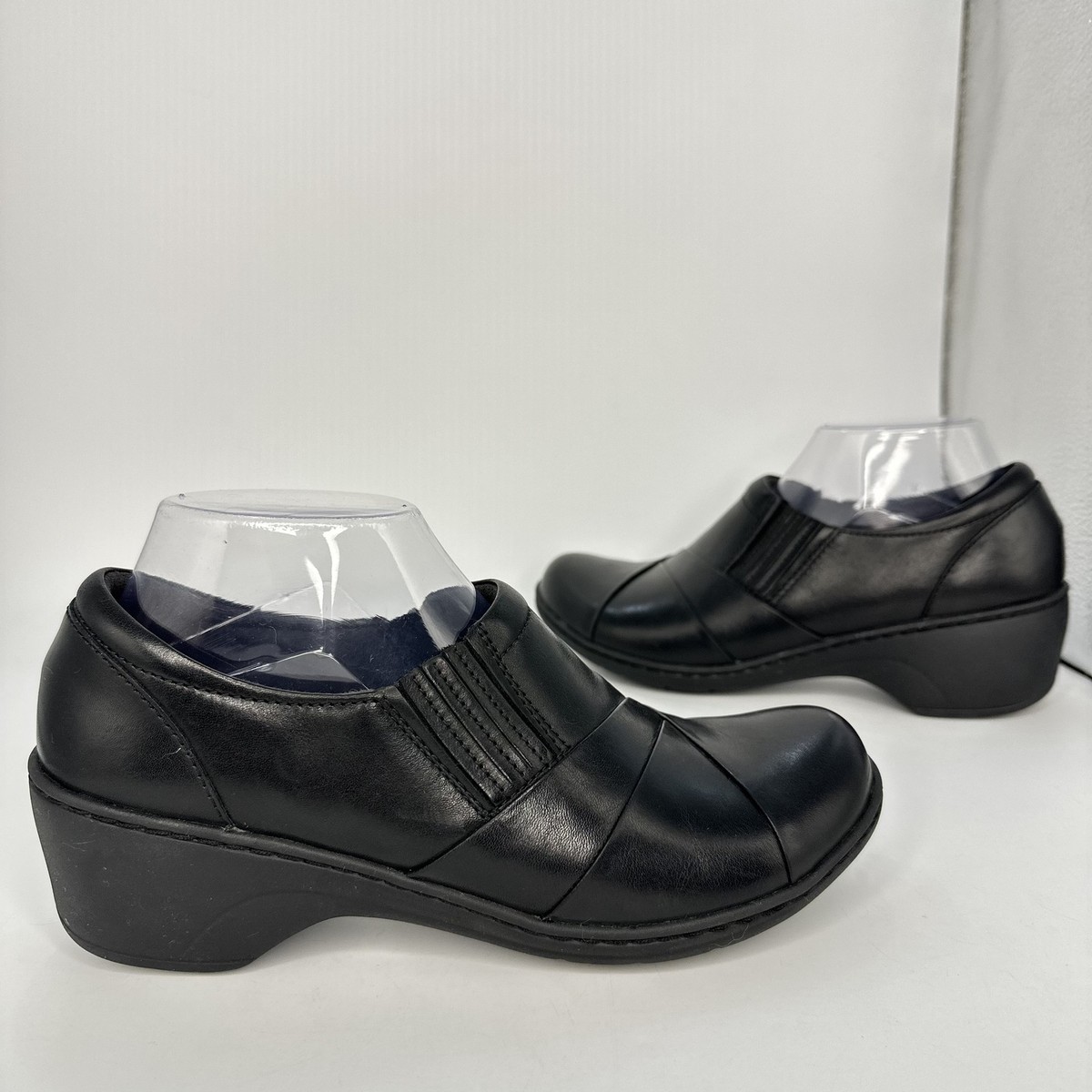 Clarks Shoes Womens Size 8 Slip On Soft Cushion Comfort Work  display picture 3