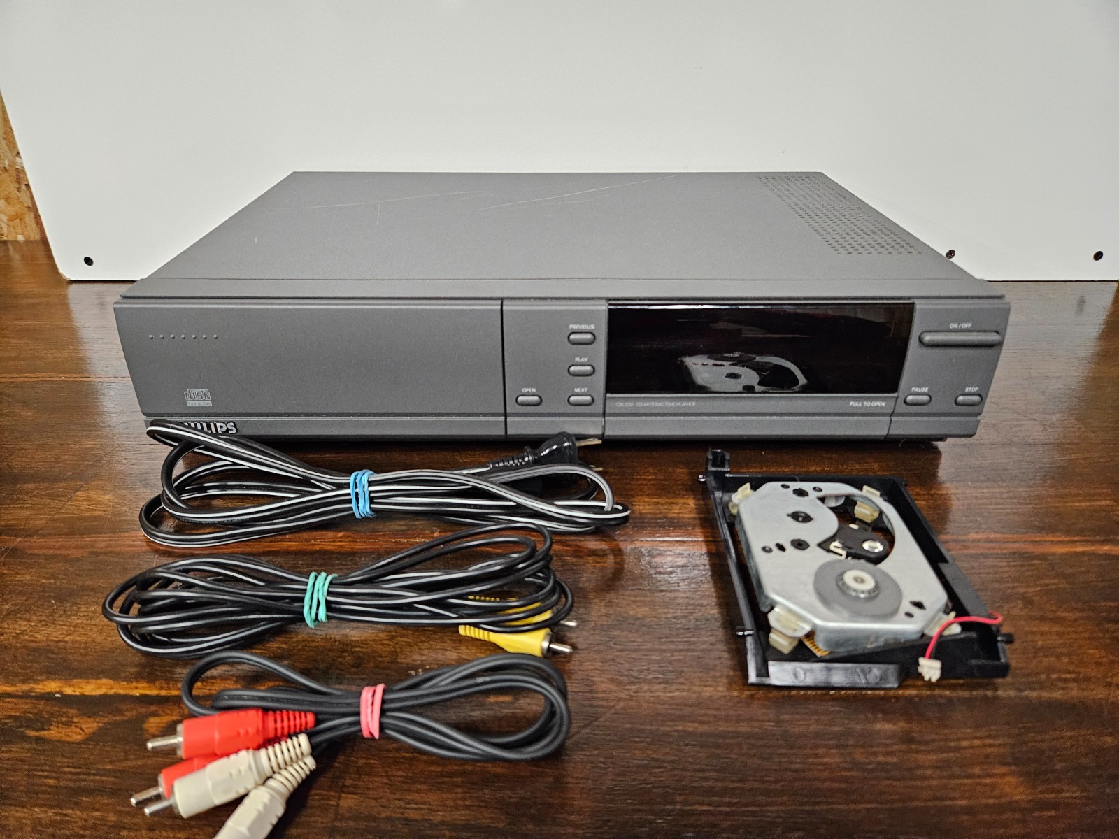 Phillips CDI-220 CD-i Console for Parts READ