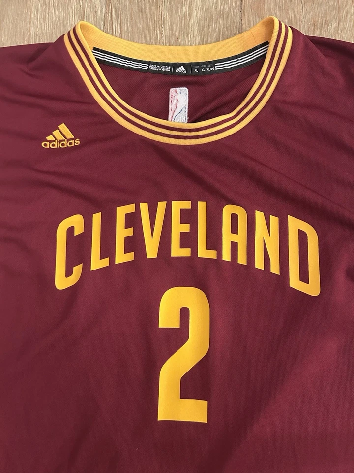 Camiseta Adidas Cleveland Cavaliers Kyrie Irving XL Foto 2 de 4