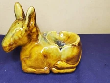VINTAGE Asstray! - Glazed Cereamic Donkey shaped ashtray - Felt bottom