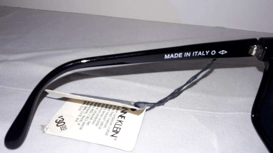 Gafas de sol para mujer Anne Klein años 80, para Riviera marco negro y rojo años 80 ITALIA Foto 3 de 4