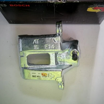 Toyota Land Cruiser etrier frein Bosch 0986134250 4775034030 sans consigne - Photo 1/4