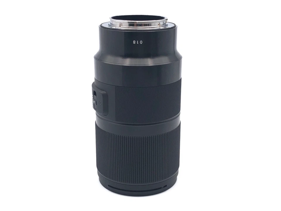 SIGMA 70mm F2.8 DG MACRO Art SONY E for Sony FE mount -Near Mint- `4386 - Image 2 of 3