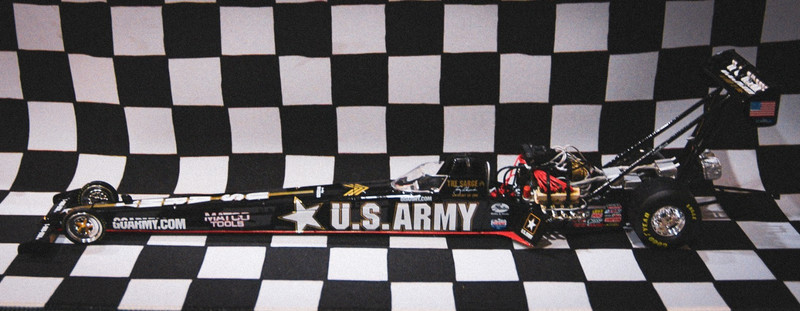 Action U.S. Army The Sarge Tony Schumacher 2002 Top Fuel Dragster 1:24 LE