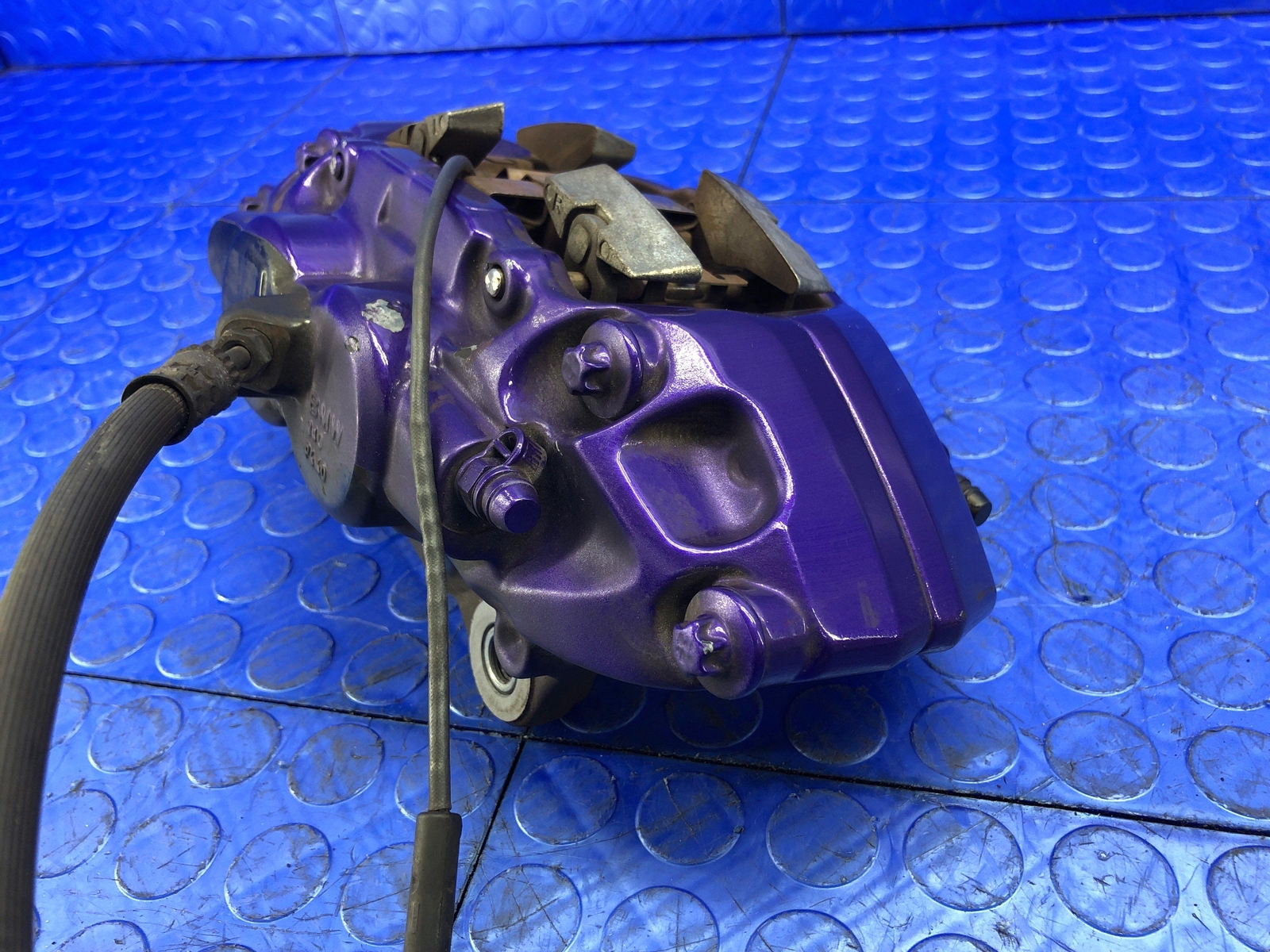 2014-2019 BMW I8 OEM FRONT LEFT BRAKE CALIPER *POWDER COATED*
