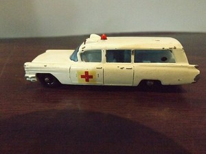 matchbox series 54 s&s cadillac ambulance