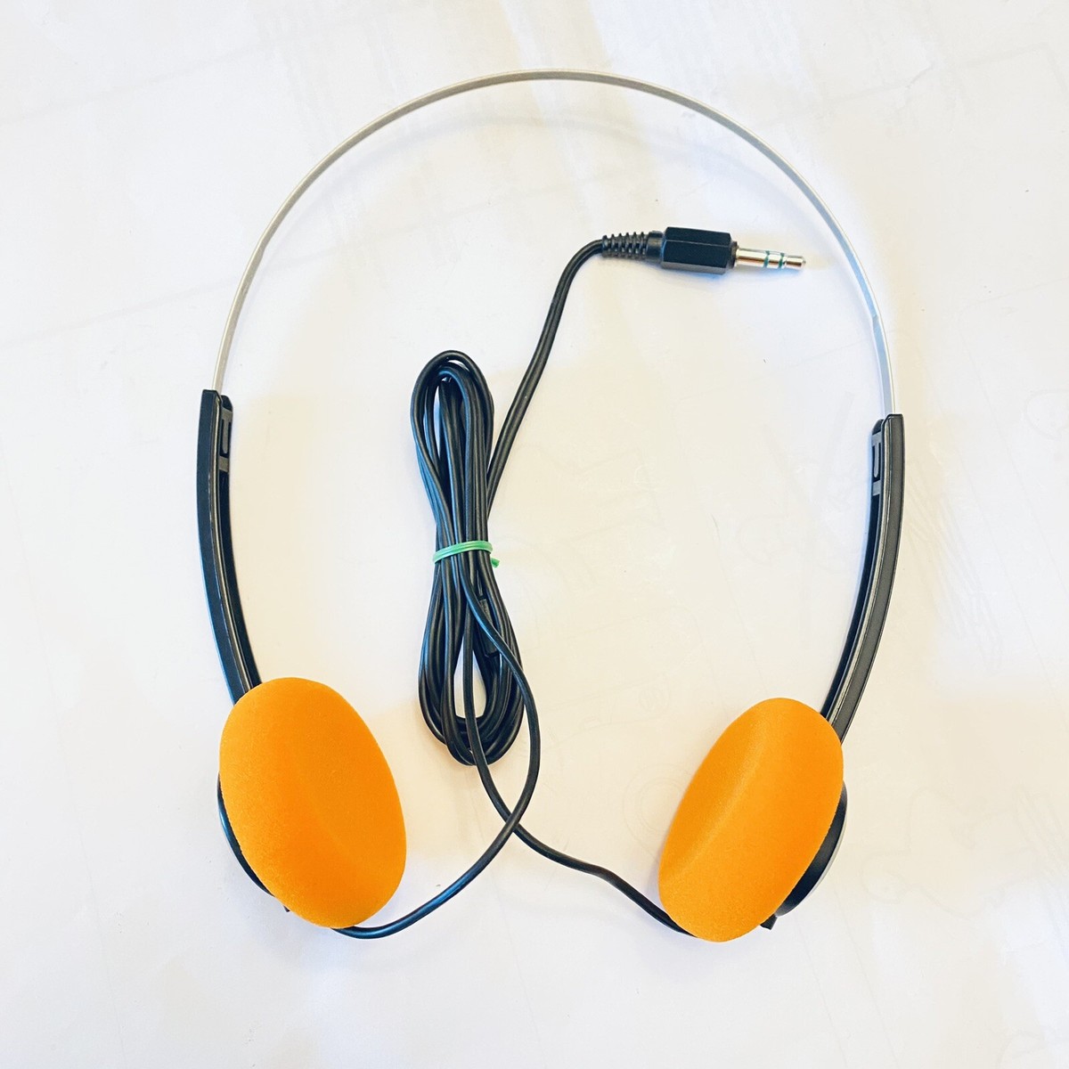 SONY MDR-010 Walkman Lightweight Headphones w/ Orange Pads SONY MDR-010 Walkman Lightweight Headphones w/ Orange Pads