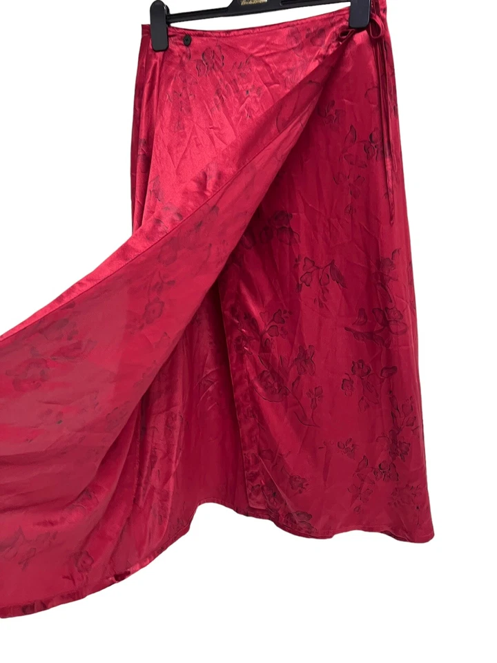 Ruff Hewn True American Wear Women's Bright Red Silky Knee Length Skirt Size 12 - Image 3 of 4