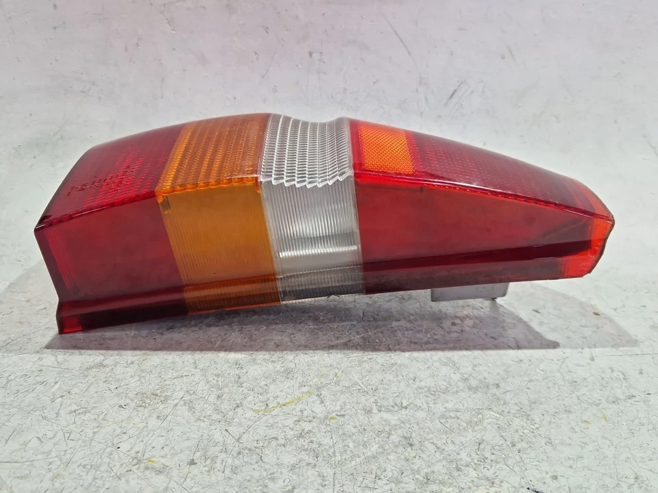 91AG13N004 LAMPADA POSTERIORE SINISTRA / 65554 PER FORD ESCORT VI GAL, AAL, ABL - Immagine 2 di 4