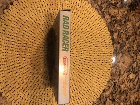 Rad Racer (NES Nintendo) CIB completo di scatola, cartuccia, manuale (occhiali 3D)