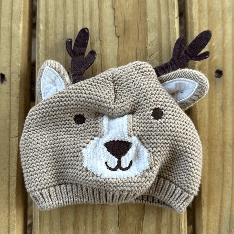 Carter’s 6-9 Meses Beige Marrón Tejido Bebé Reno Navidad Sombrero Gorro Tobogán Foto 2 de 4