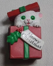 Vintage Christmas Pin Brooch Kitty Cat Cute Kitsch Jewelry Meowy Christmas Gift