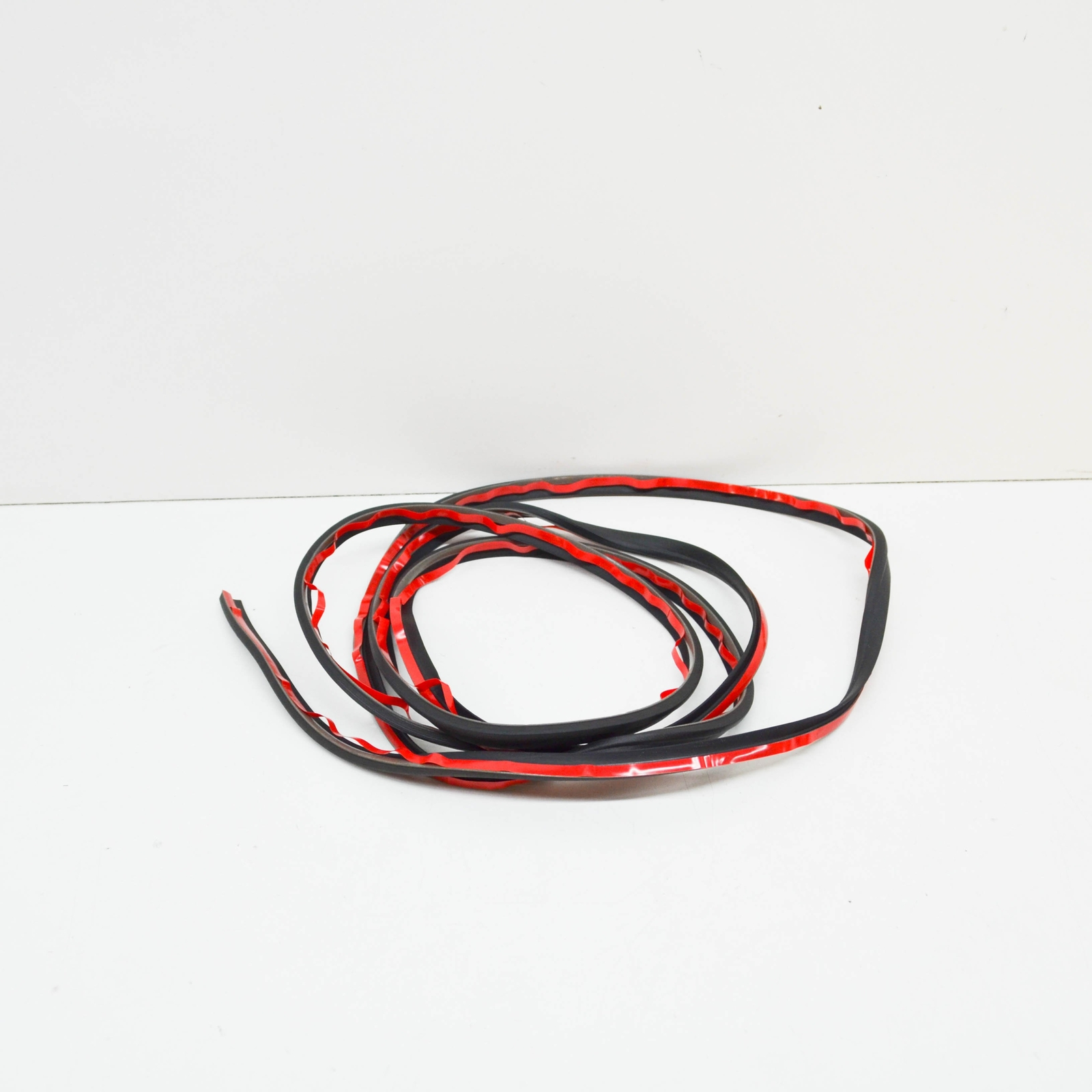 NEW AUDI TT 8J WINDSHIELD MOLDING TRIM 8J8853306 ORIGINAL 8J8-853