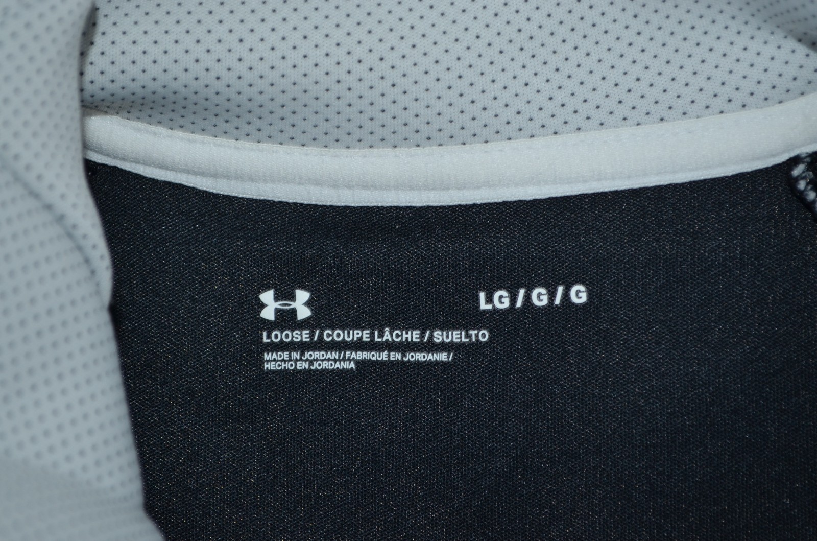 Under Armour Temperature-Control Zip Jacket 13178… - image 4