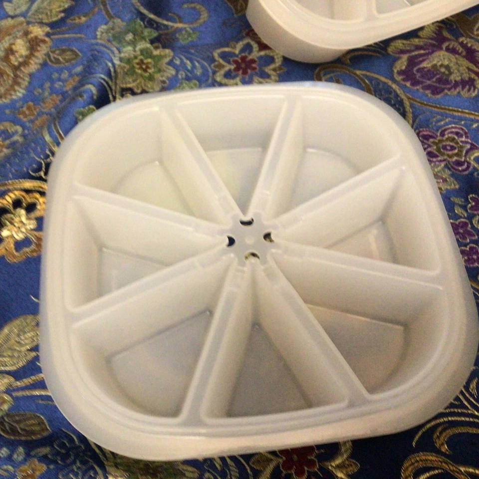 Vintage Tupperware 1468 Stackable Ice Cube Trays Lot Of 2 USED~GREAT~CONDITION - Image 2 of 4