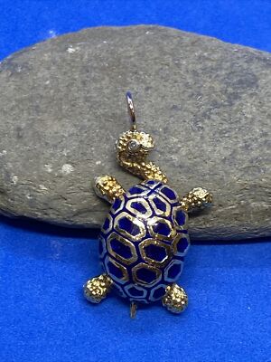 18K Gelbgold & blaue Emaille Schildkröte Schildkröte mit Diamant Auge Charm oder Anhänger