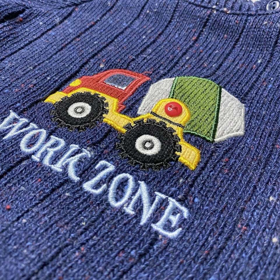 b.t. Suéter de camión mezclador de cemento zona de trabajo color primario azul marino para niños talla 6-9M Foto 3 de 4