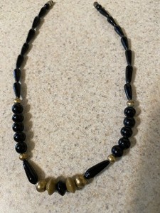 VINTAGE BLACK, TAN & GOLD 16" BEADED NECKLACE W/ BARREL CLASP