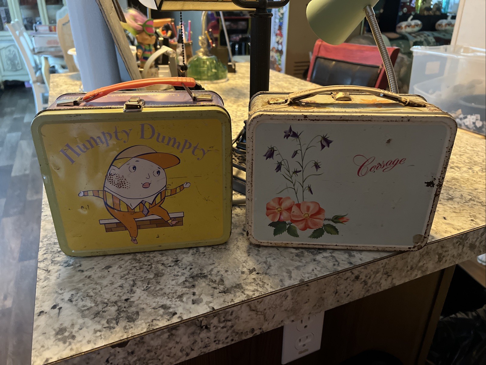 Lot, Corsage 1973, 70&rsquo;s Humpty Dumpty