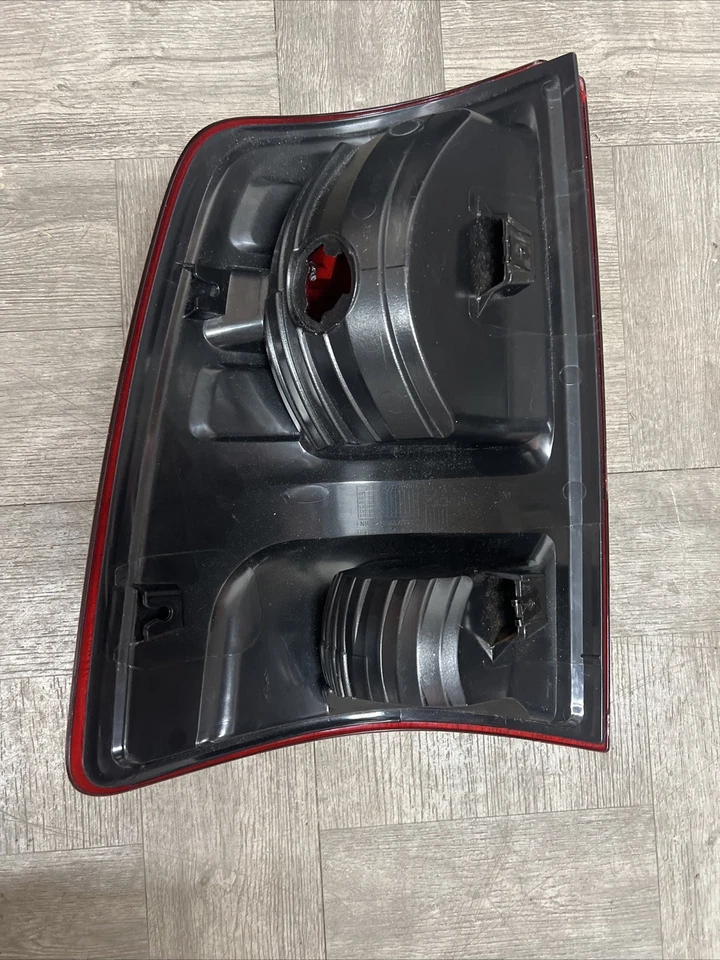 P50139 2013 - 2021 道奇 RAM 1500 2500 3500 尾灯乘客侧 50693B 原始设备制造商 — 第 3/4 张图片